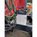 FREIGHTLINER CASCADIA 125 DECK (CATWALK) STEP thumbnail 1