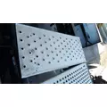 FREIGHTLINER CASCADIA 125 DECK (CATWALK) STEP thumbnail 1