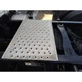 FREIGHTLINER CASCADIA 125 DECK (CATWALK) STEP thumbnail 1