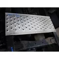 FREIGHTLINER CASCADIA 125 DECK (CATWALK) STEP thumbnail 1