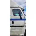 FREIGHTLINER CASCADIA 125 DOOR ASSEMBLY, FRONT thumbnail 1