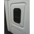 FREIGHTLINER CASCADIA 125 GLASS, SLEEPER thumbnail 2