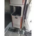 FREIGHTLINER CASCADIA 125 SLEEPER CLOSET thumbnail 2