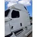 FREIGHTLINER CASCADIA 126 CAB thumbnail 3