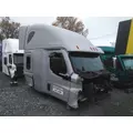 FREIGHTLINER CASCADIA 126 CAB thumbnail 1