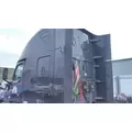 FREIGHTLINER CASCADIA 126 CAB thumbnail 2