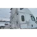 FREIGHTLINER CASCADIA 126 CAB thumbnail 2