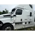 FREIGHTLINER CASCADIA 126 Complete Vehicle thumbnail 2