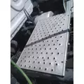 FREIGHTLINER CASCADIA 126 DECK (CATWALK) STEP thumbnail 1