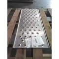 FREIGHTLINER CASCADIA 126 DECK (CATWALK) STEP thumbnail 2