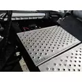 FREIGHTLINER CASCADIA 126 DECK (CATWALK) STEP thumbnail 1