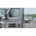 FREIGHTLINER CASCADIA 126 DOOR ASSEMBLY, FRONT thumbnail 1