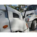 FREIGHTLINER CASCADIA Hood thumbnail 3