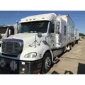 FREIGHTLINER COLUMBIA 112 WHOLE TRUCK FOR PARTS thumbnail 1