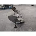 FREIGHTLINER COLUMBIA 120 BATTERY BOX STEP thumbnail 3