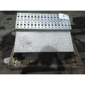 FREIGHTLINER COLUMBIA 120 BATTERY BOX thumbnail 4