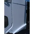FREIGHTLINER COLUMBIA 120 CAB thumbnail 23