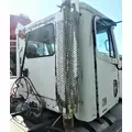 FREIGHTLINER COLUMBIA 120 Cab thumbnail 3