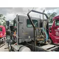 FREIGHTLINER COLUMBIA 120 Cab thumbnail 2