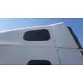 FREIGHTLINER COLUMBIA 120 GLASS, SLEEPER thumbnail 1