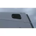 FREIGHTLINER COLUMBIA 120 GLASS, SLEEPER thumbnail 1