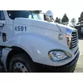 FREIGHTLINER COLUMBIA 120 HOOD thumbnail 4