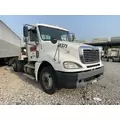 FREIGHTLINER COLUMBIA 120 Vehicle For Sale thumbnail 2