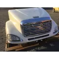 FREIGHTLINER COLUMBIA Hood thumbnail 2