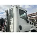 FREIGHTLINER Cascadia 113 Door Assembly, Front thumbnail 1