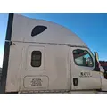 FREIGHTLINER Cascadia 126 Cab Assembly thumbnail 1