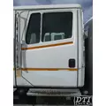 FREIGHTLINER FL80 Cab thumbnail 4