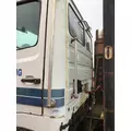 FREIGHTLINER FLC112 CAB thumbnail 2