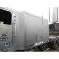 FREIGHTLINER FLD120 Sleeper thumbnail 2