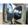 FREIGHTLINER M2 106 Medium Duty Cab thumbnail 2