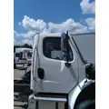 FREIGHTLINER M2 106 CAB thumbnail 3