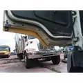 GMC T7500 WHOLE TRUCK FOR PARTS thumbnail 35