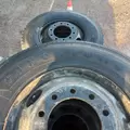 HUB PILOT 11R22.5 Tire and Rim thumbnail 2