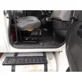 INTERNATIONAL 4300 CAB thumbnail 4