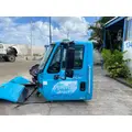 INTERNATIONAL 4400 Cab thumbnail 5