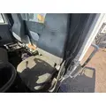 INTERNATIONAL 4400 Cab thumbnail 3