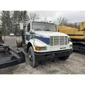INTERNATIONAL 4900 Complete Vehicle thumbnail 1