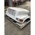 INTERNATIONAL 4900 Hood thumbnail 2