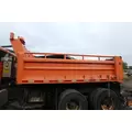 INTERNATIONAL 7400 Body - Bed thumbnail 1