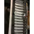 INTERNATIONAL 7600 GRILLE thumbnail 1