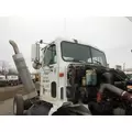 INTERNATIONAL 9100 Cab thumbnail 1