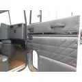 INTERNATIONAL 9100 Cab thumbnail 13