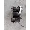INTERNATIONAL 9900 CAB AIR RIDE thumbnail 3
