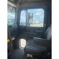 INTERNATIONAL 9900 Cab thumbnail 17