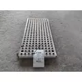 INTERNATIONAL 9900 DECK (CATWALK) STEP thumbnail 3