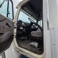 INTERNATIONAL F-8100 Cab thumbnail 4